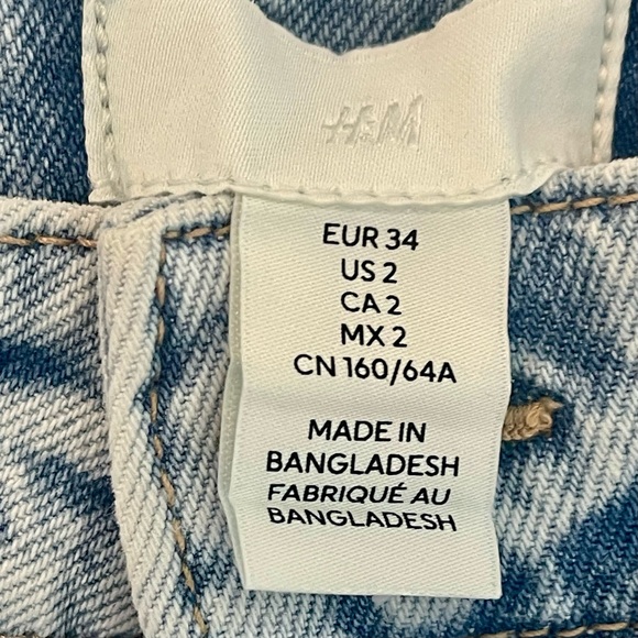 H&M Denim 
 HIGH RISE WIDE-CUT JEANS
Size 2 NWT - Picture 4 of 9